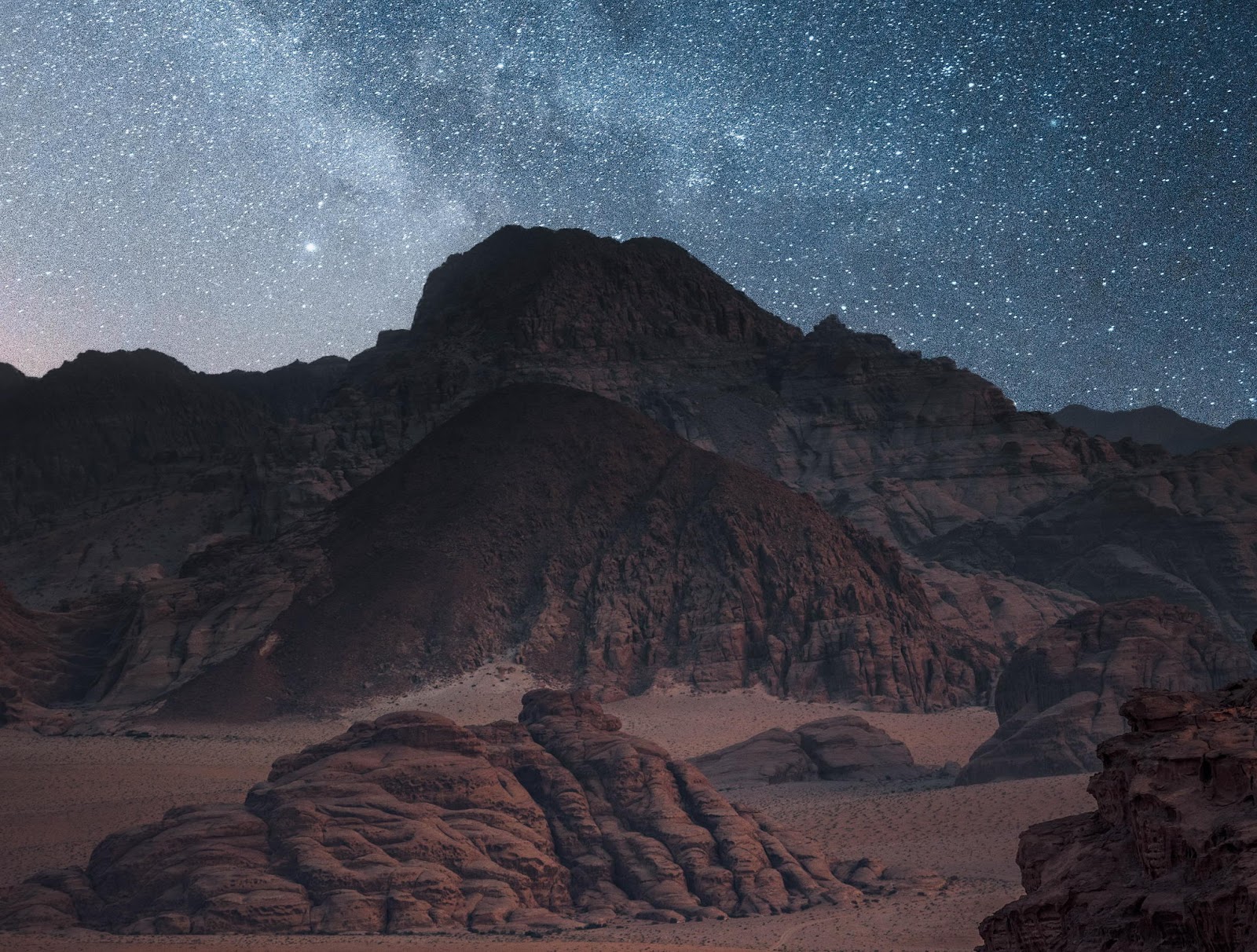 Unveiling the Wonders of Wadi Rum: Best Times and Top Activities
